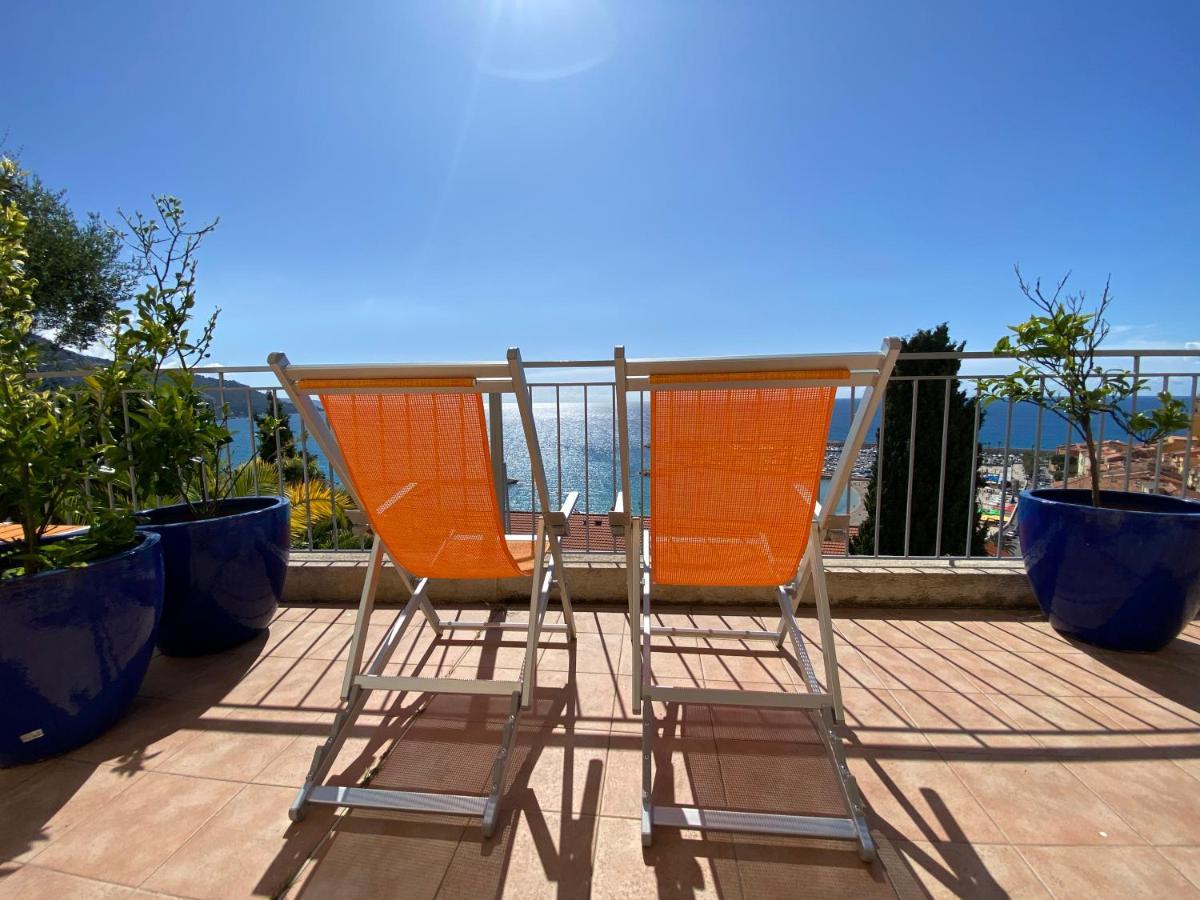 Villa L'Ensoleillee Vue Panoramique Mer, 250 M De La Plage Et Du Centre Ville ม็องตง ภายนอก รูปภาพ